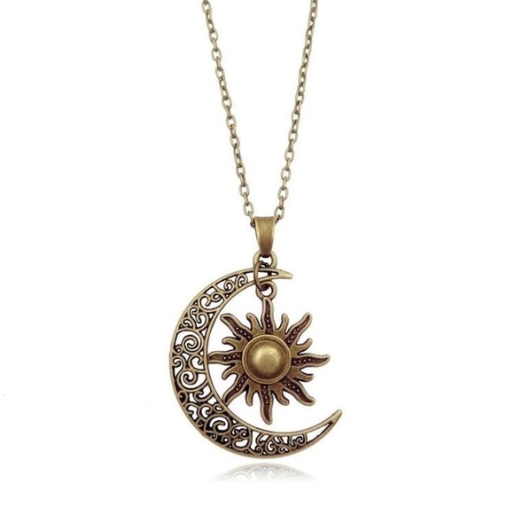 Retro Star and Moon Pendant Necklace. Copper Color with Cable Chain - Picture 3 of 6